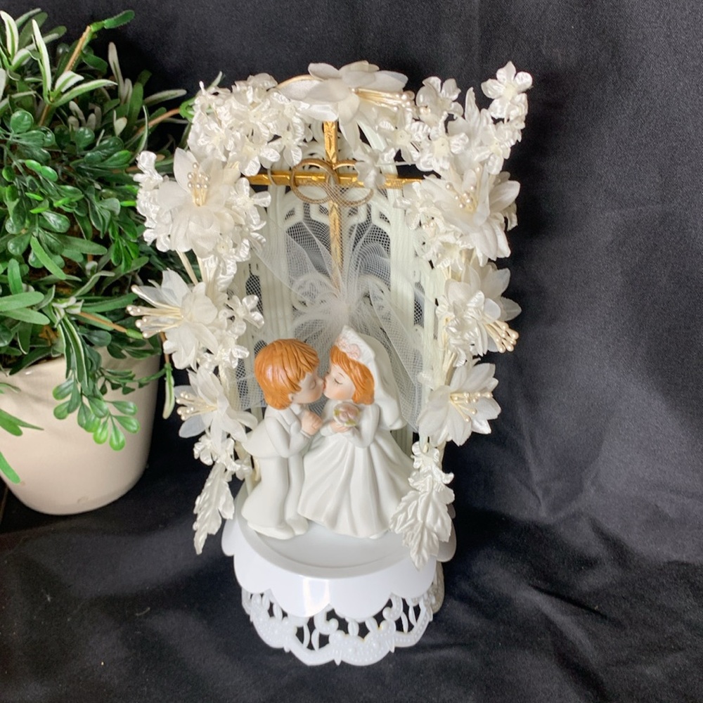 Vintage Martha’s Porcelain Figurine boxed wedding cake topper